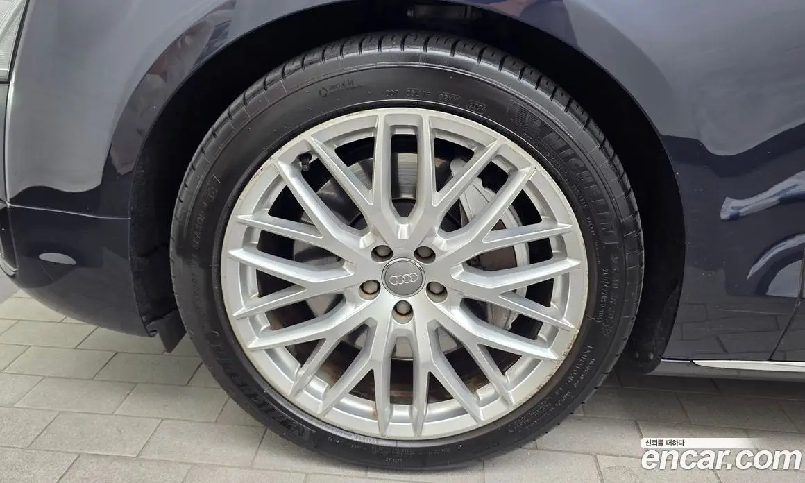 Audi A8 2014 4.0 автомат (гидро), фото 5