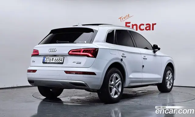 Audi Q5 2020 2.0 автомат (гидро), миниатюра 2