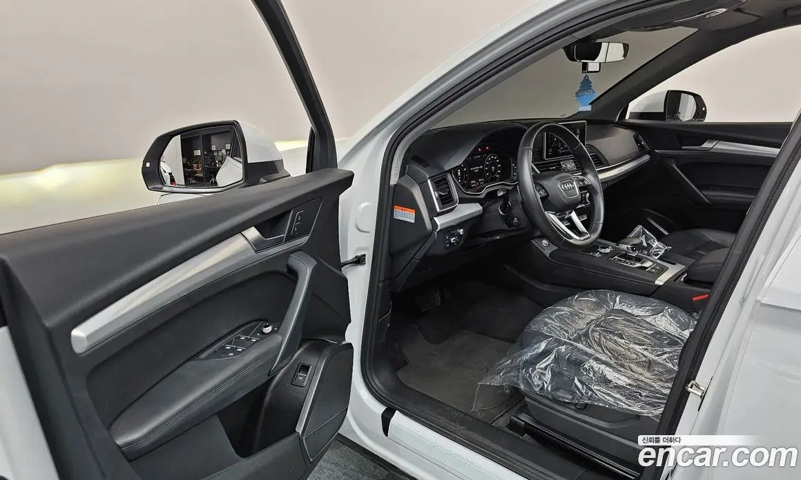 Audi Q5 2020 2.0 автомат (гидро), фото 13