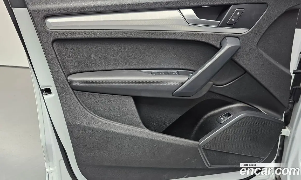 Audi Q5 2020 2.0 автомат (гидро), фото 14