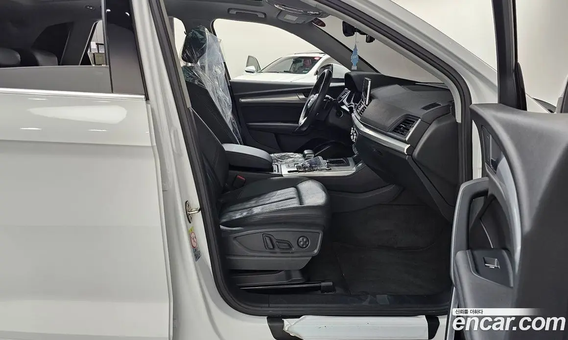 Audi Q5 2020 2.0 автомат (гидро), фото 16