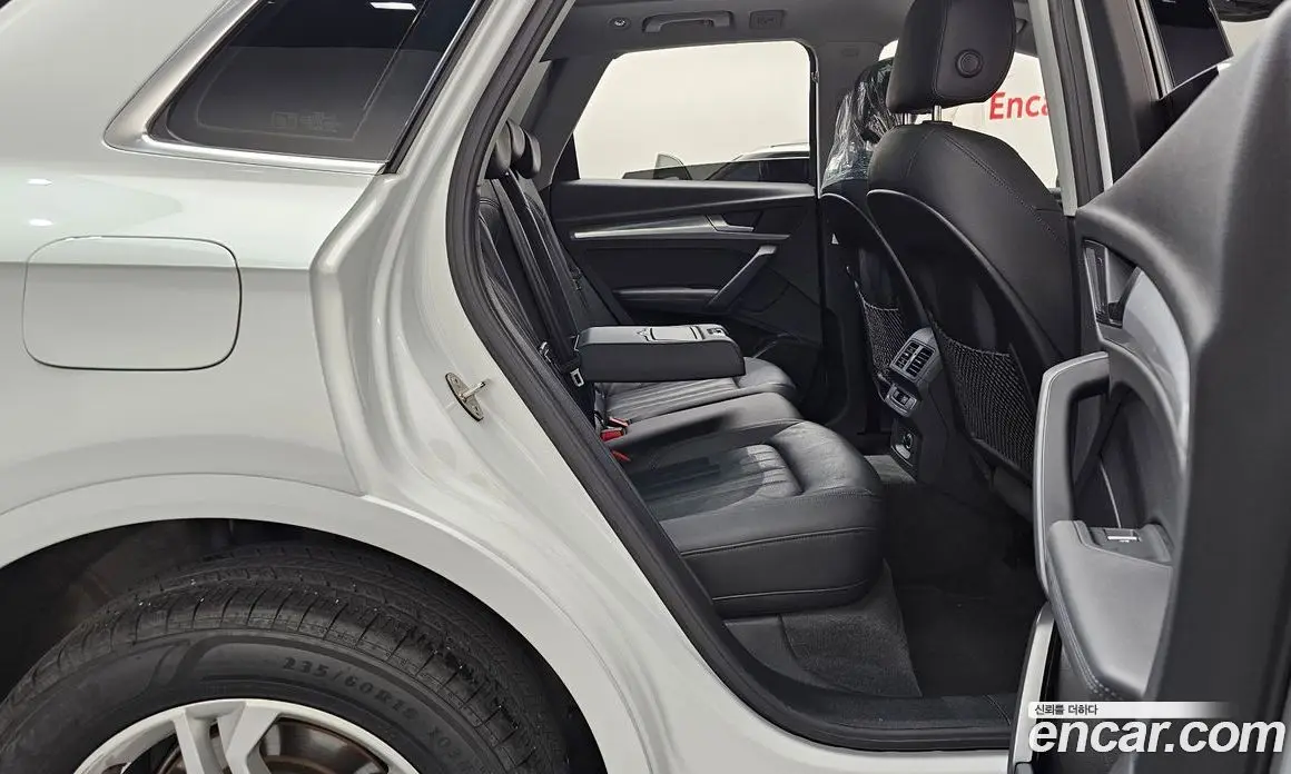 Audi Q5 2020 2.0 автомат (гидро), фото 17
