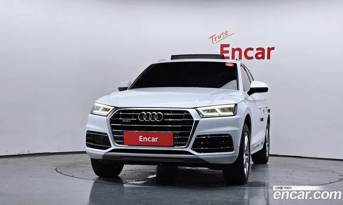 Audi Q5 2020 2.0 автомат (гидро), фото 3