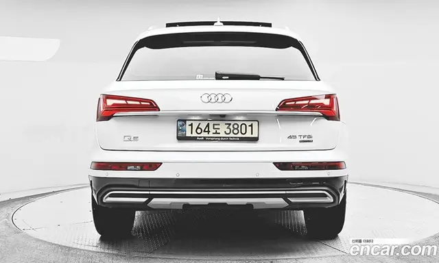 Audi Q5 2021 2.0 автомат (гидро), миниатюра 3