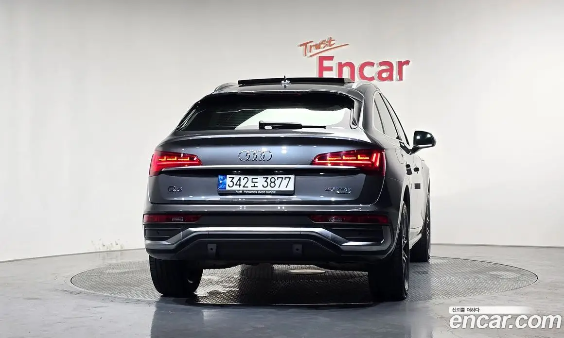 Audi Q5 2023 2.0 автомат (гидро), фото 4