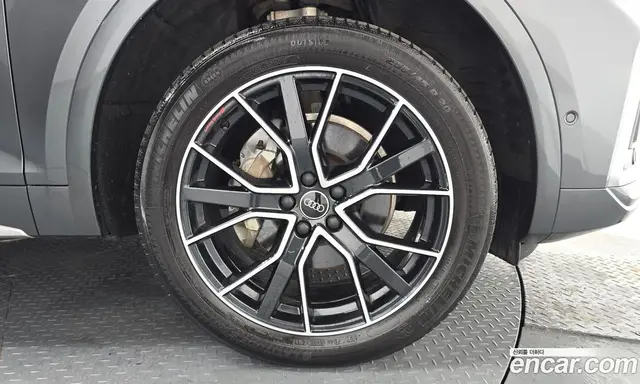 Audi Q5 2023 2.0 автомат (гидро), миниатюра 7