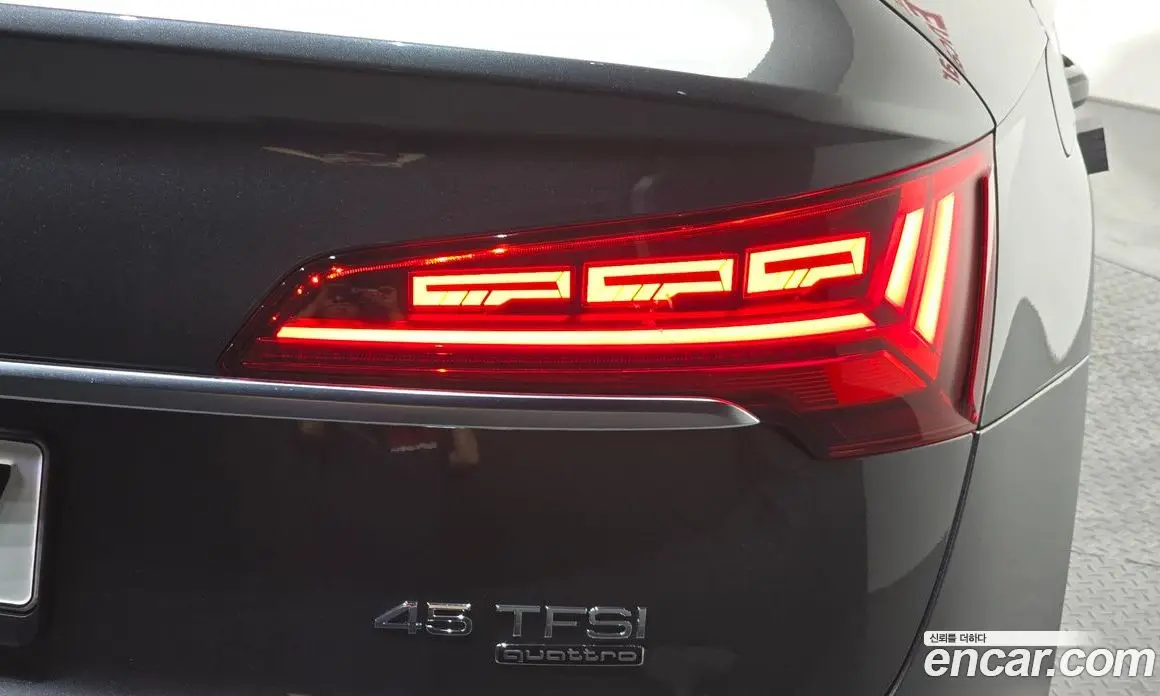 Audi Q5 2023 2.0 автомат (гидро), фото 9