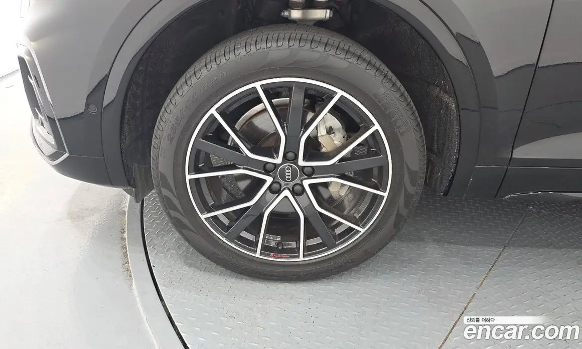 Audi Q5 2024 2.0 автомат (гидро), фото 5
