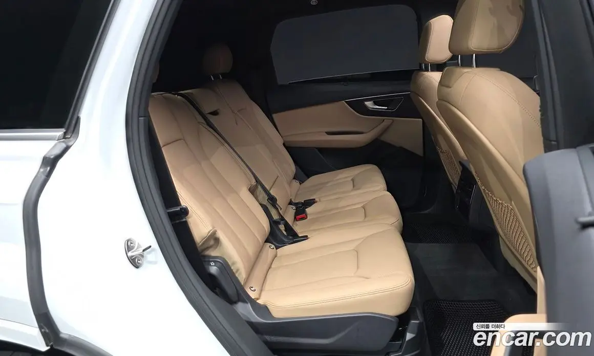 Audi Q7 2023 3.0 автомат (гидро), фото 12