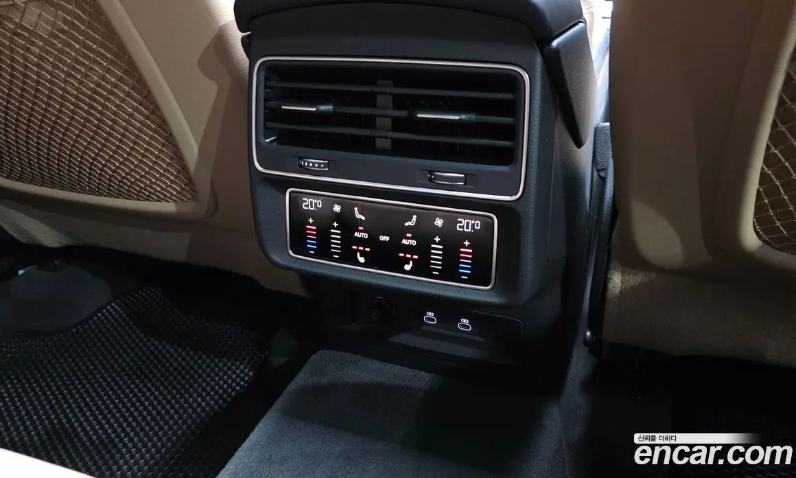 Audi Q7 2023 3.0 автомат (гидро), фото 19