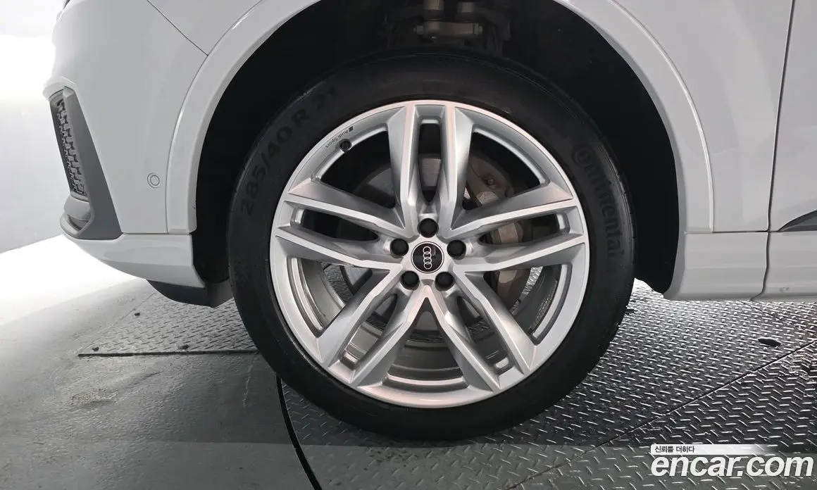 Audi Q7 2023 3.0 автомат (гидро), фото 5
