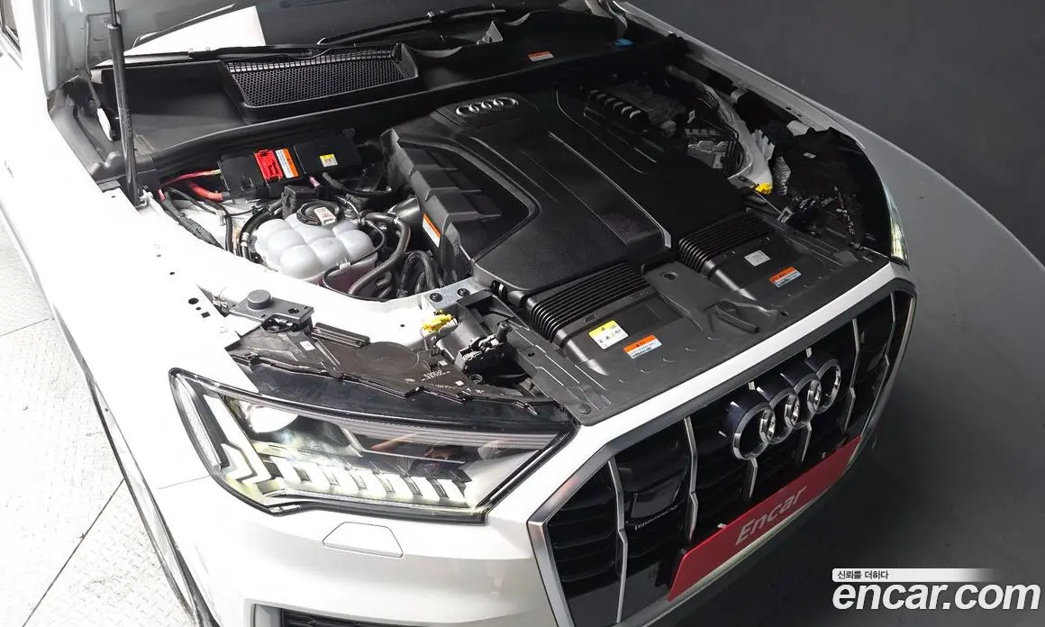 Audi Q7 2023 3.0 автомат (гидро), фото 6