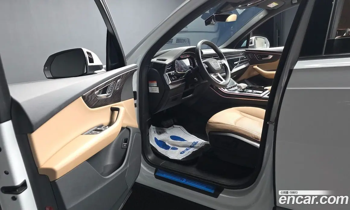 Audi Q7 2023 3.0 автомат (гидро), фото 10