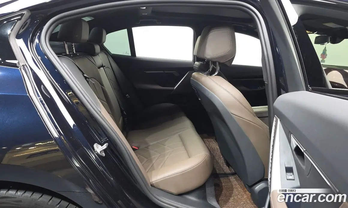 BMW 5 серия 2024 2.0 автомат (гидро), фото 12