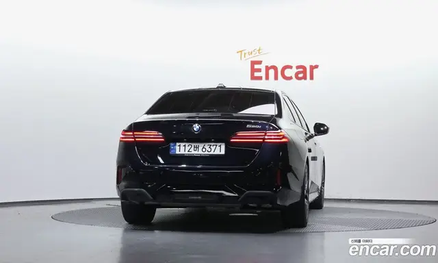 BMW 5 серия 2024 2.0 автомат (гидро), миниатюра 4
