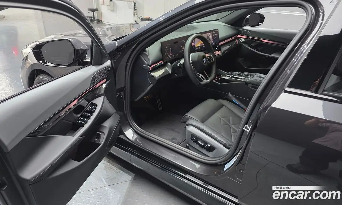 BMW 5 серия 2025 2.0 автомат (гидро), фото 13