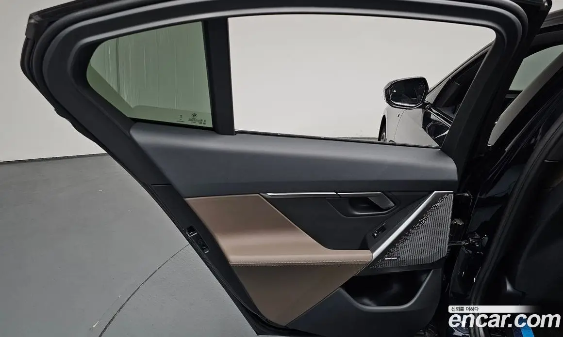 BMW 5 серия 2025 2.0 автомат (гидро), фото 14