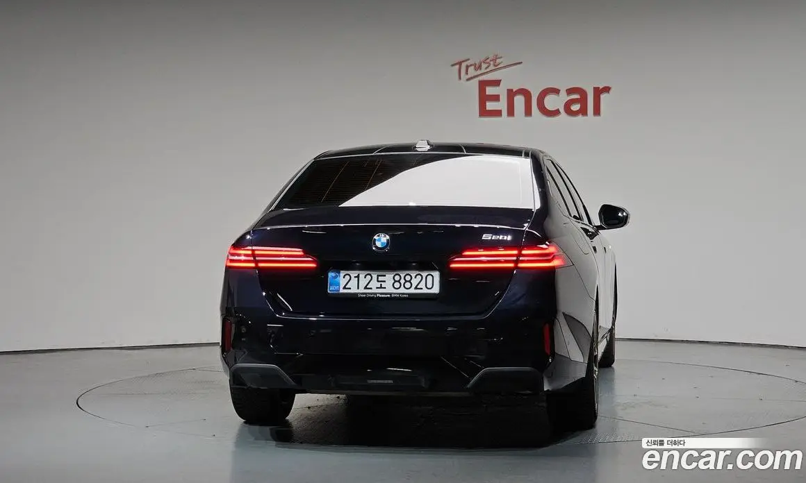 BMW 5 серия 2025 2.0 автомат (гидро), фото 3