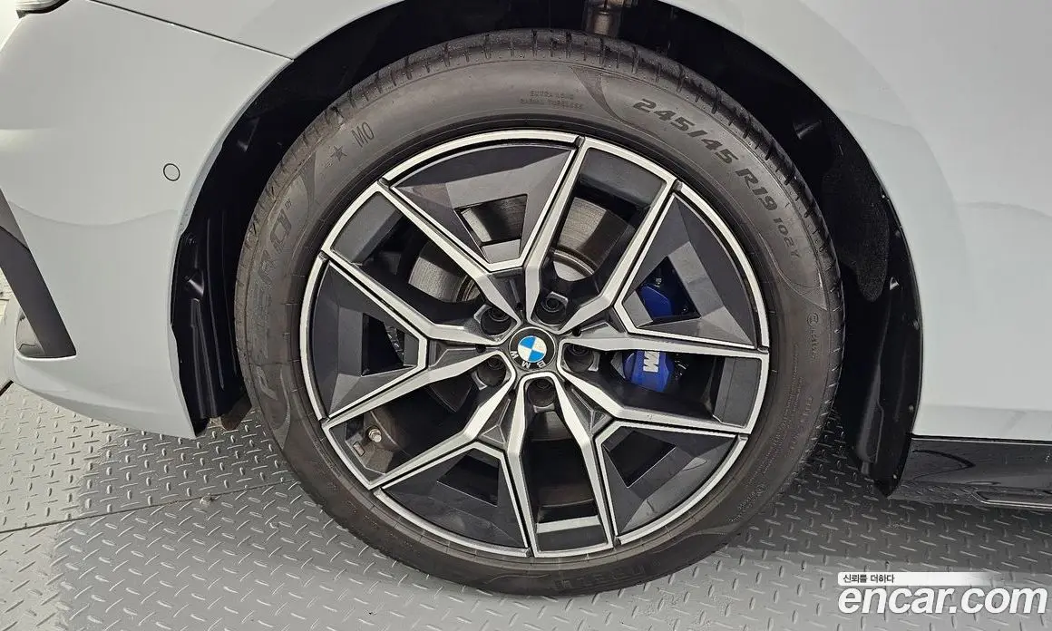 BMW 5 серия 2026 2.0 автомат (гидро), фото 5