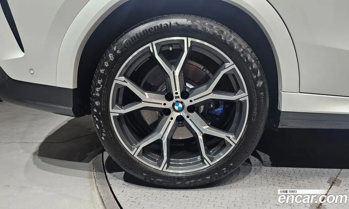 BMW X6 2021 3.0 автомат (гидро), фото 5