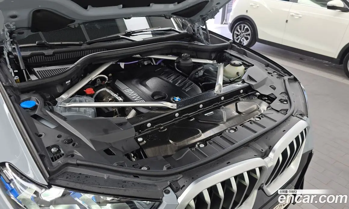 BMW X6 2025 3.0 автомат (гидро), фото 6