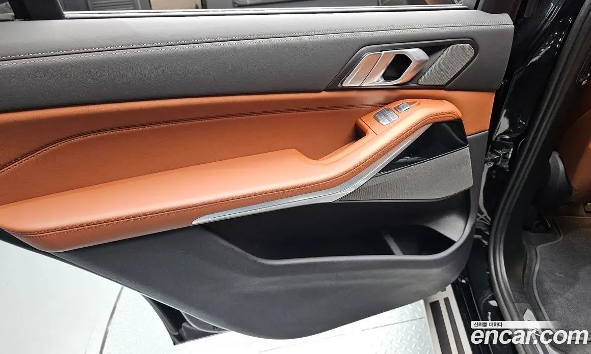 BMW X7 2023 3.0 автомат (гидро), фото 15