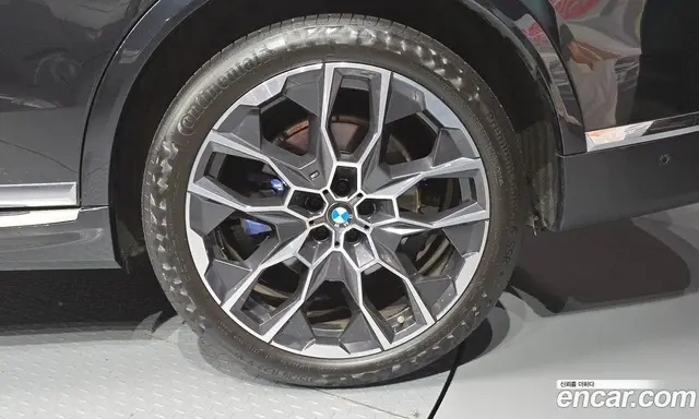 BMW X7 2023 3.0 автомат (гидро), миниатюра 7