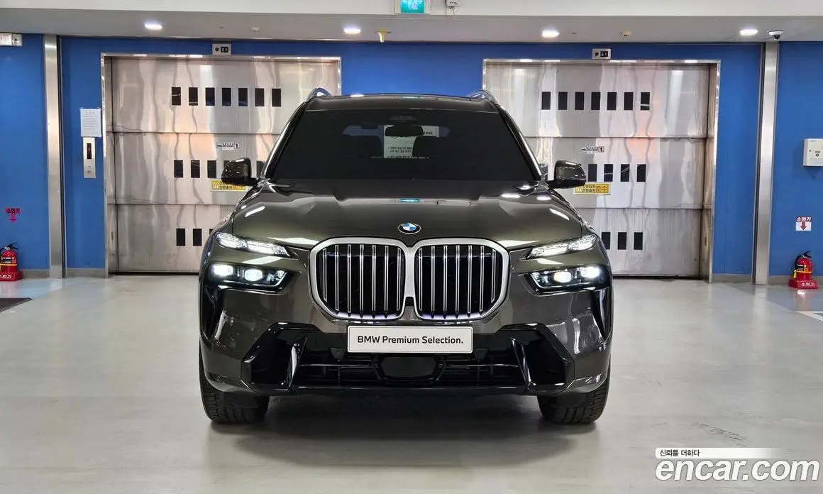 BMW X7 2026 3.0 автомат (гидро), фото 3