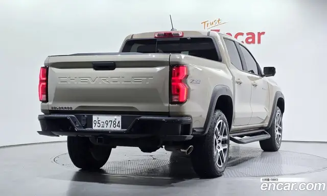 Chevrolet Colorado 2023 2.7 автомат (гидро), миниатюра 2