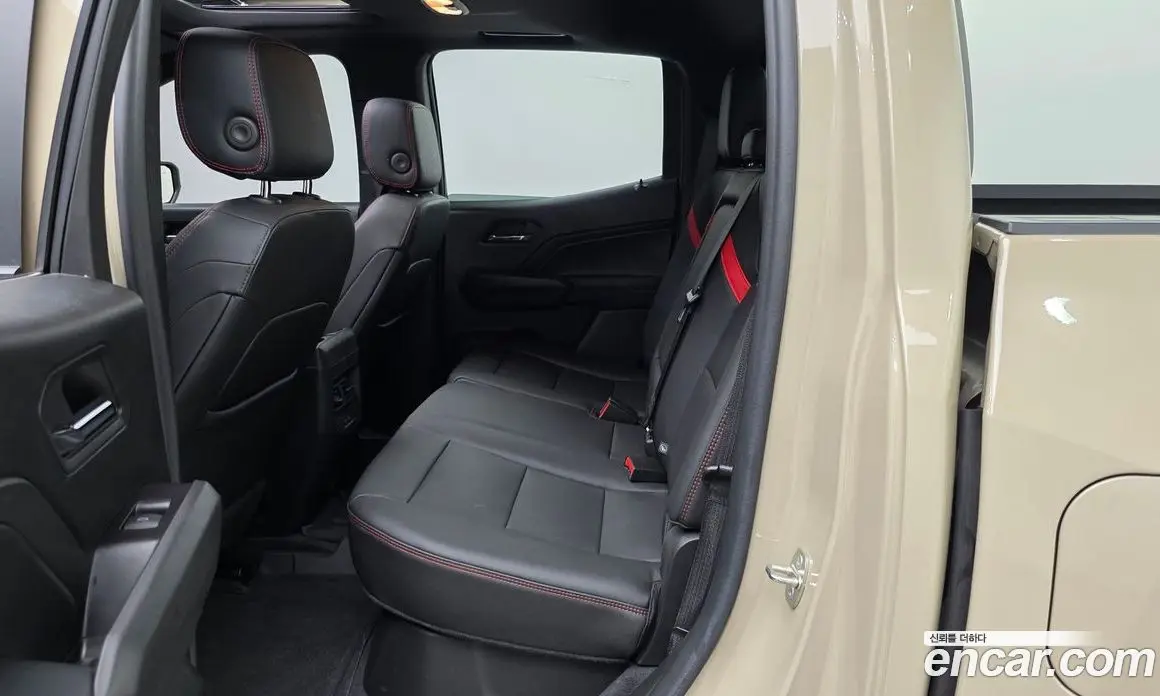 Chevrolet Colorado 2023 2.7 автомат (гидро), фото 18