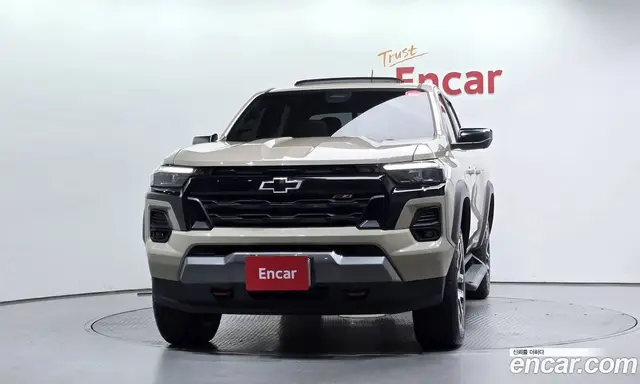 Chevrolet Colorado 2023 2.7 автомат (гидро), миниатюра 3