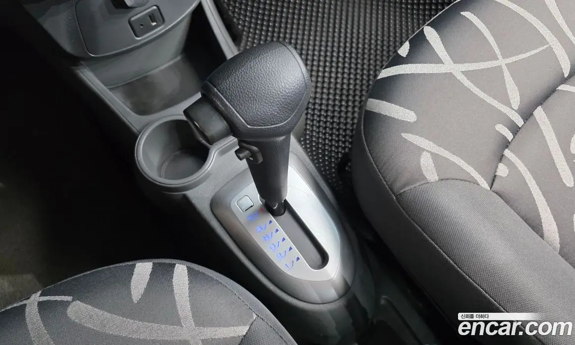 Chevrolet Spark 2013 1.0 автомат (гидро), фото 9