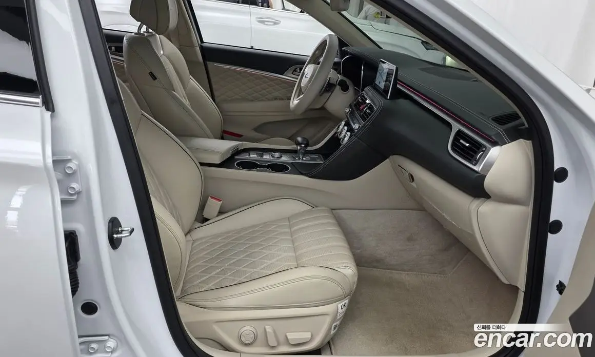 Genesis G70 2023 2.0 автомат (гидро), фото 16