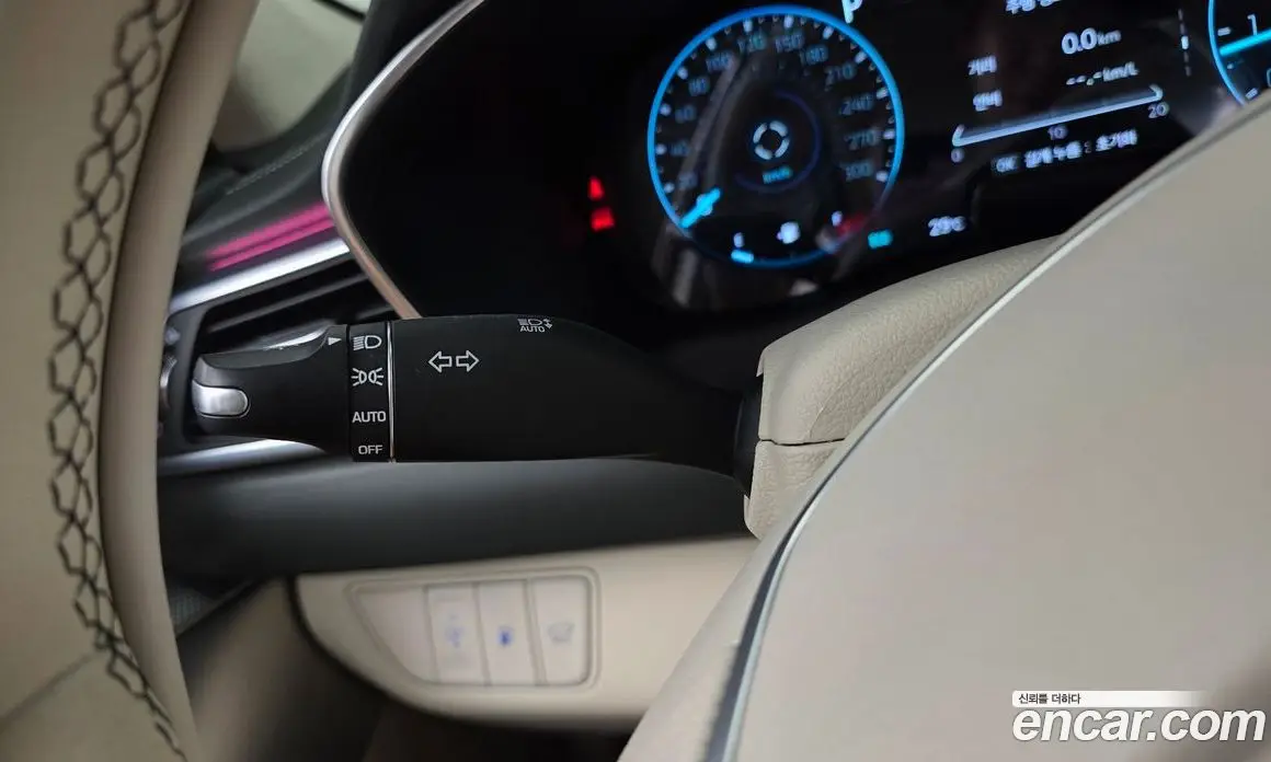 Genesis G70 2023 2.0 автомат (гидро), фото 27