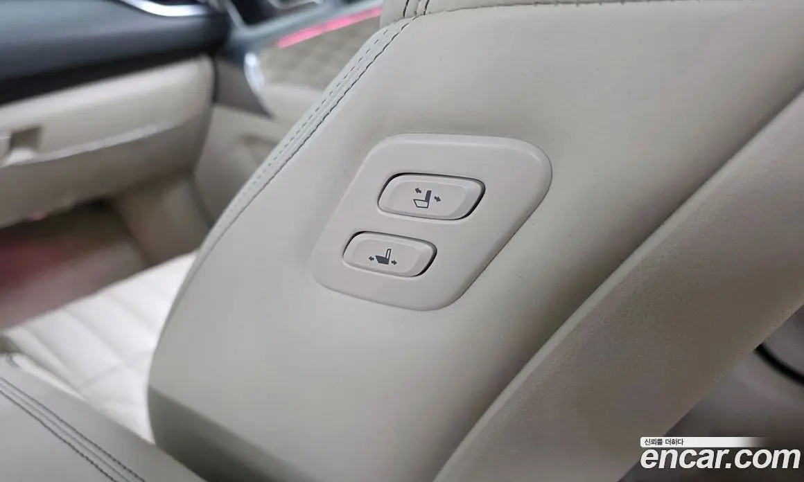 Genesis G70 2023 2.0 автомат (гидро), фото 30