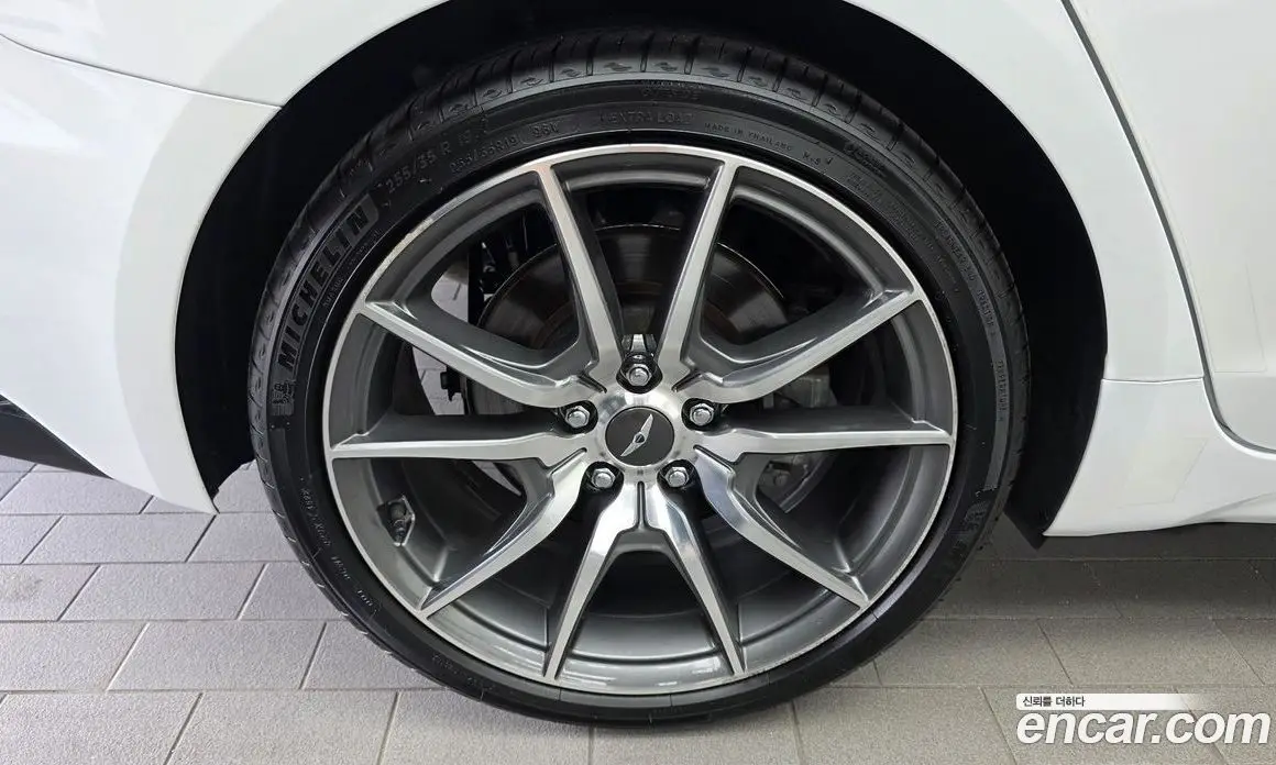 Genesis G70 2023 2.0 автомат (гидро), фото 5