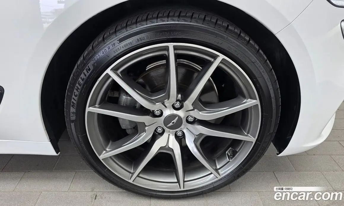 Genesis G70 2023 2.0 автомат (гидро), фото 7