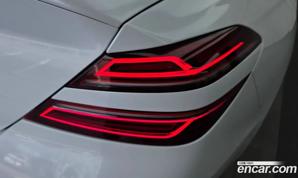 Genesis G70 2023 2.0 автомат (гидро), фото 9