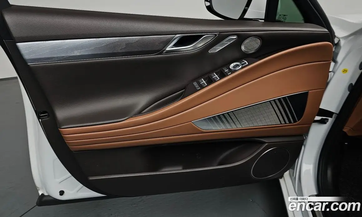 Genesis G80 2023 0.2 автомат (гидро), фото 13