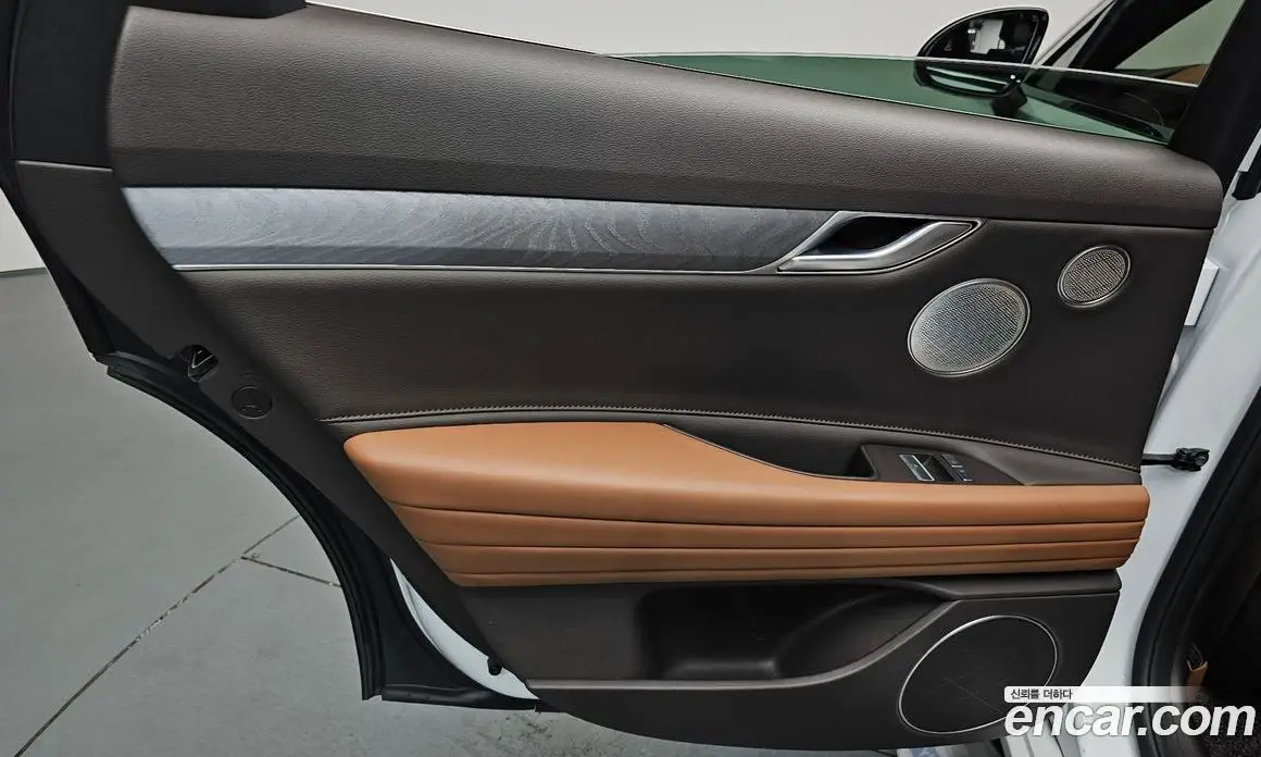 Genesis G80 2023 0.2 автомат (гидро), фото 14