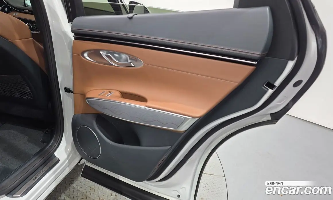 Genesis GV70 2022 2.5 автомат (гидро), фото 15