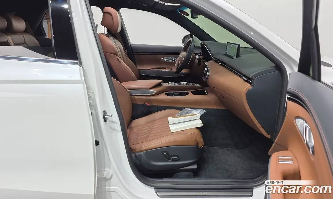 Genesis GV70 2022 2.5 автомат (гидро), фото 16