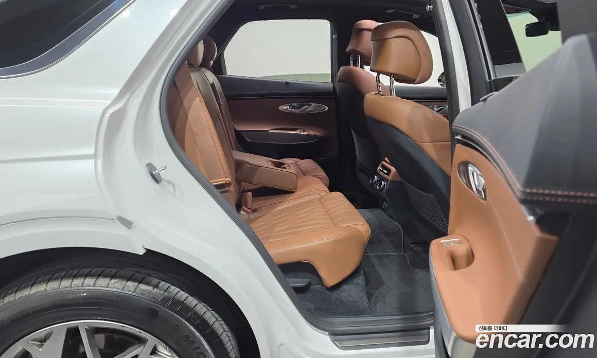 Genesis GV70 2022 2.5 автомат (гидро), фото 17