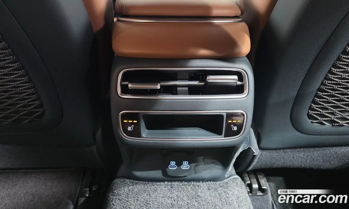 Genesis GV70 2024 2.5 автомат (гидро), фото 26