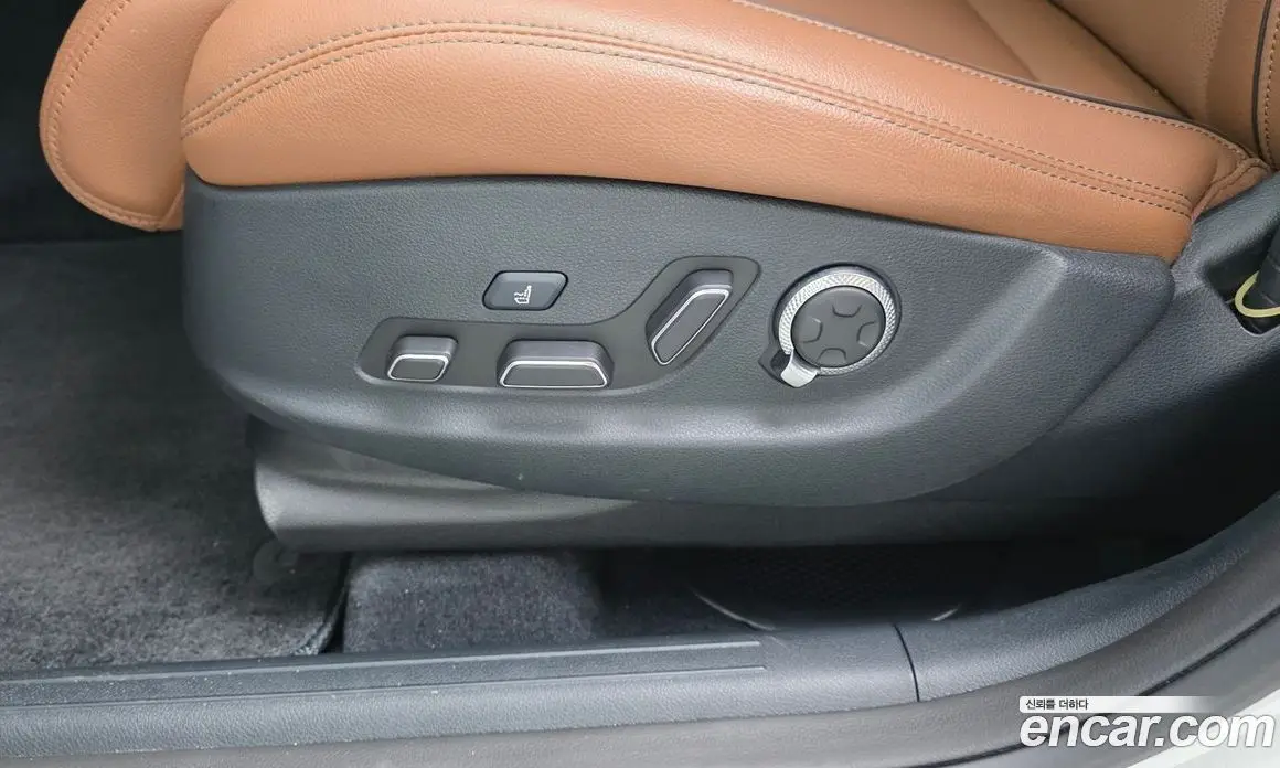 Genesis GV70 2024 2.5 автомат (гидро), фото 33