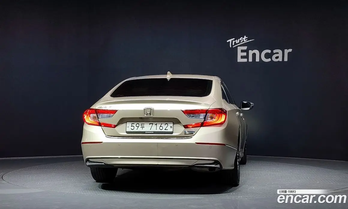 Honda Accord 2018 2.0 автомат (гидро), фото 4