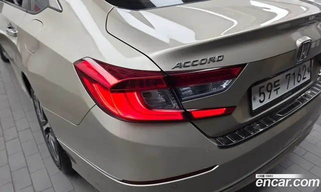 Honda Accord 2018 2.0 автомат (гидро), миниатюра 9
