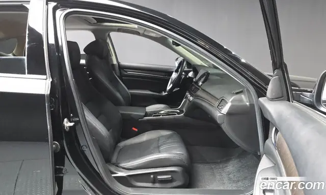 Honda Accord 2019 2.0 автомат (гидро), миниатюра 11