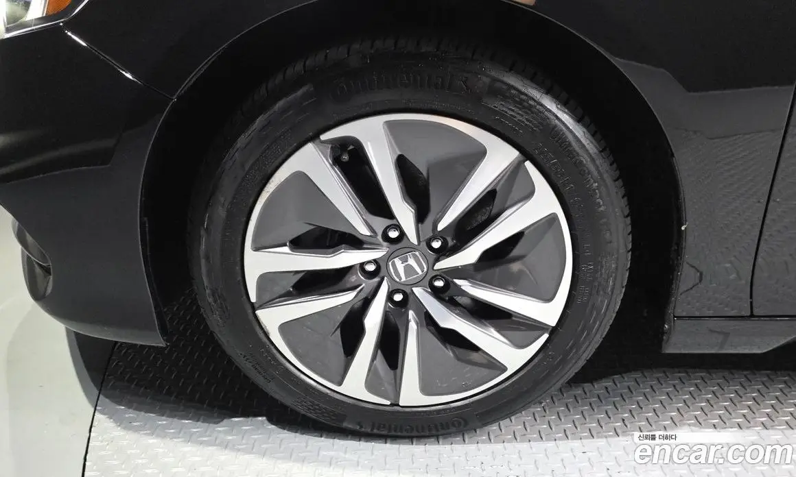 Honda Accord 2019 2.0 автомат (гидро), фото 5