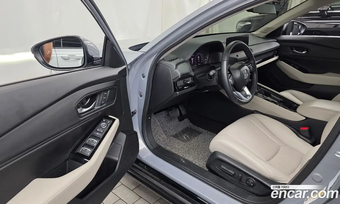 Honda Accord 2025 2.0 автомат (гидро), фото 13
